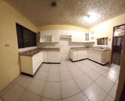 AMPLIA CASA EN VENTA TULAMZU MIXCO ZONA 4