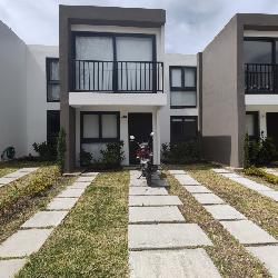 Casa en condominio Albarela en renta San José Pinula