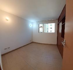 Apartamento en Alquiler Condado La Villa Zona 14