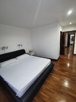 Apartamento en Venta con Habitación Servicio en Zona 10