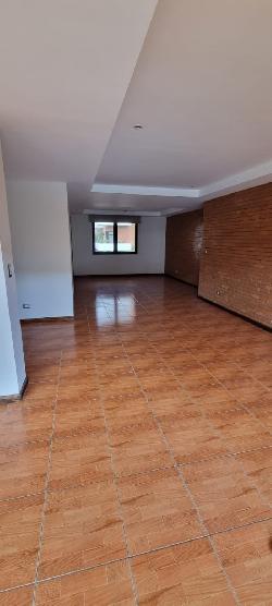 Apartamento en Alquiler en Oakland Villas zona 10 Guate