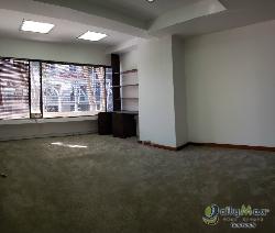  Oficina en Venta Para Remodelar en zona 10 