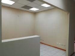 En renta Oficina Tabicada en Zona 10 