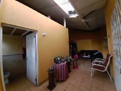 SE VENDE CASA COMERCIAL EN VÍA PRINCIPAL DE ESCUINTLA