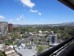 Apartamento en Venta en zona 10 para inversión RENTADO 