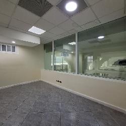 Oficina en renta en Europlaza zona 14 de 100 mts2 