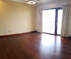 Apartamento en alquiler en zona 14 Edificio Tadeus 