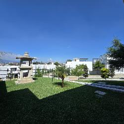 Hermosa casa en Venta en Lomas del Carmen IV
