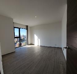 Apartamento casi-nuevo en alquiler Parque 10