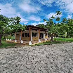 Casa en venta San Lorenzo Almagro Carretera El Salvador