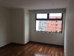 Alquilo Apartamento con 207.00m2 en Zona 10 