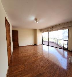 Alquiler de apartamento en nivel medio alto en Zona 10 