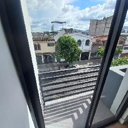 Apartamento en renta zona 11 por el CUM