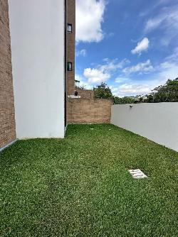 Apartamento en renta con JARDÍN zona 15 Vista Hermosa 2