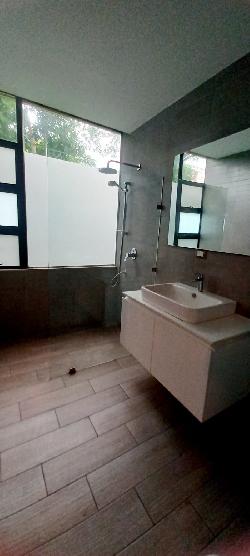 Apartamento en Renta Pacifica Plaza zona 14            