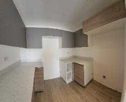 Apartamento casi-nuevo en alquiler Parque 10