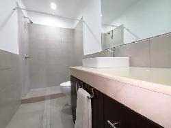 Apartamento de 3 habitaciones en venta Attica Zona 14