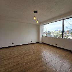 Apartamento 3 Dormitorios en Alquiler Zona 10.