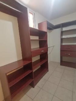Casa en renta Quinta los Encinos zona 7 de Mixco