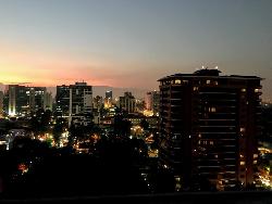 Apartamento en Venta en zona 10 para inversión RENTADO 