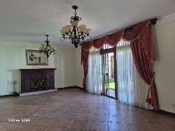 CASA EN #RENTA Y #VENTA EN ZONA 12