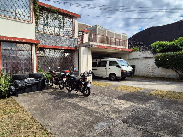 Casa en Venta cercana a la Calle Montúfar en Zona 9