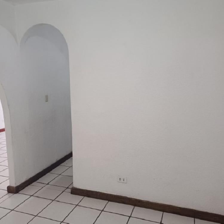 Casa en Renta Paisajes de San Cristóbal Zona 8 Mixco