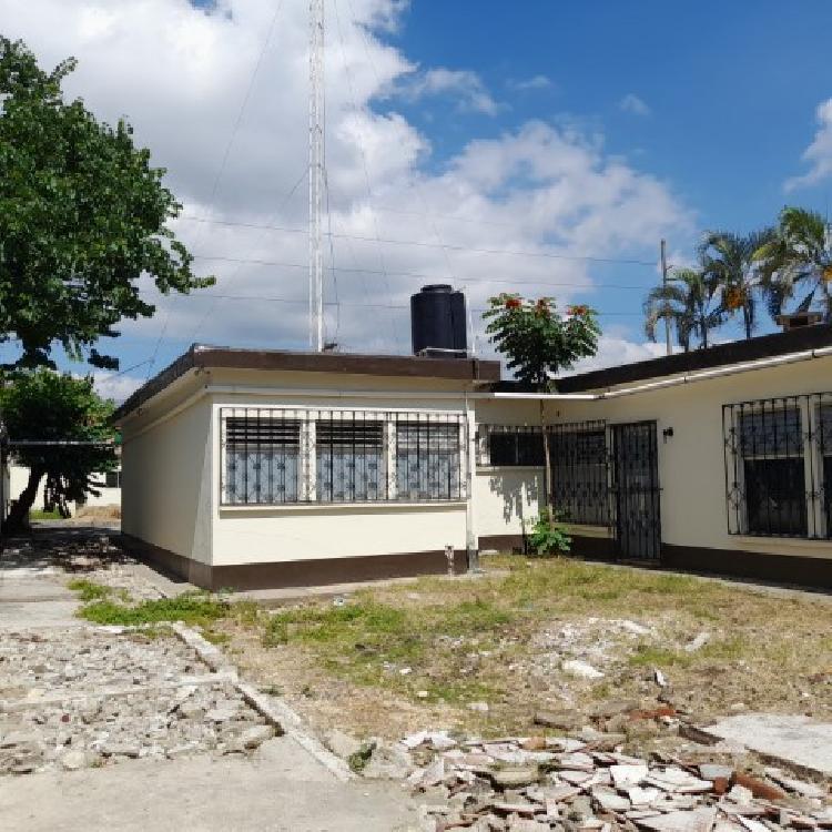 Casa para Uso Comercial en Renta Villa Nueva