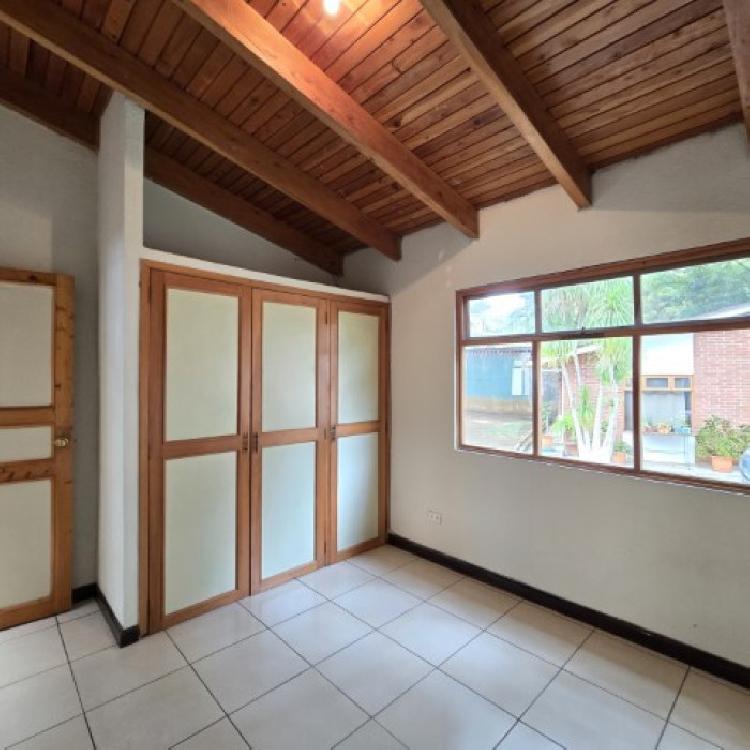 Casa en Renta El Encinal Zona 7 Mixco