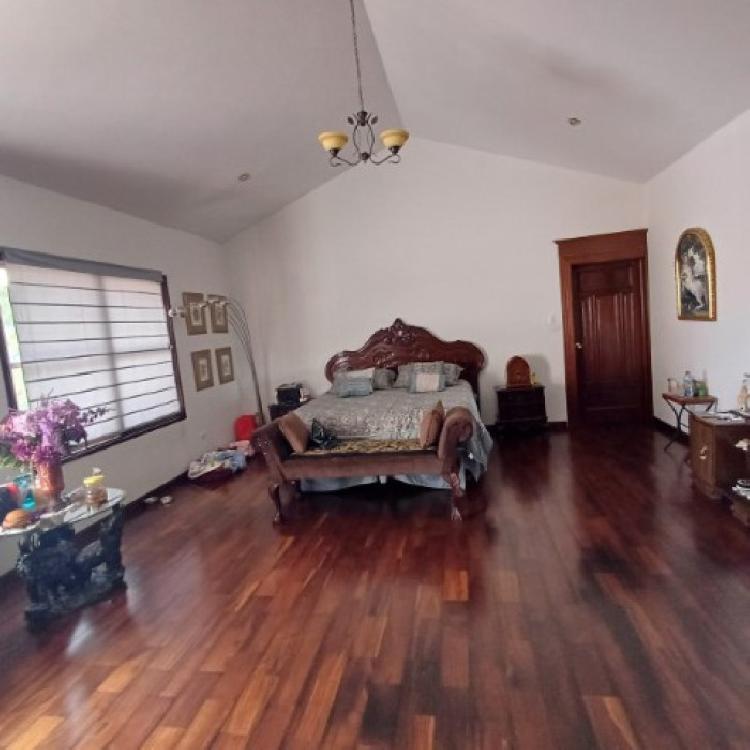 Casa en venta en El Encinal Zona 7 Mixco Guatemala