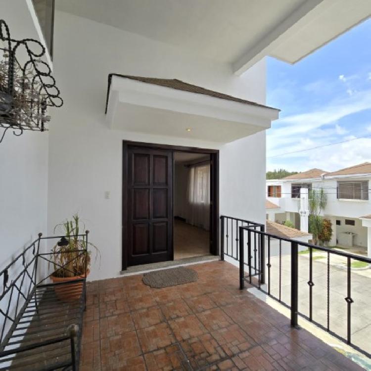 Casa en Venta en Condominio sobre Bulevar San Cristóbal