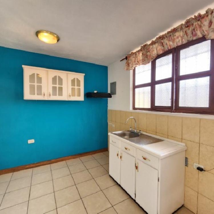 Apartamento de 1 Habitación en Renta Zona 12