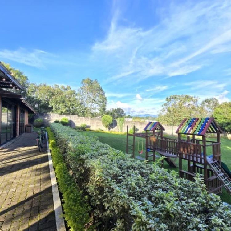 Casa en Venta La Fontana I Carretera a El Salvador