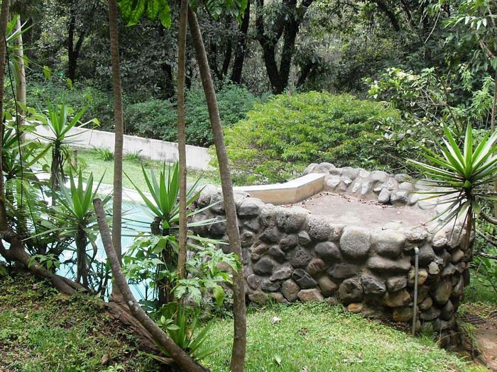 HERMOSA CASA EN EL ENCINAL ZONA 7  MIXCO 