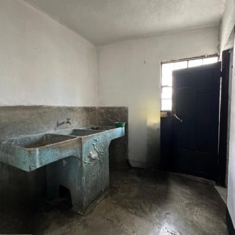 Casa en Venta para uso comercial San Lucas Sacatépequez