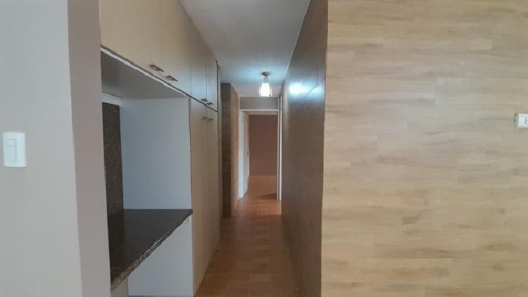 Apartamento en Renta Zona 10 Ciudad, con 2 balcones