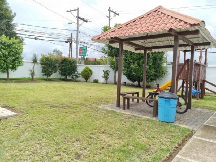 Casa en Venta San Cristóbal, adentro de condominio