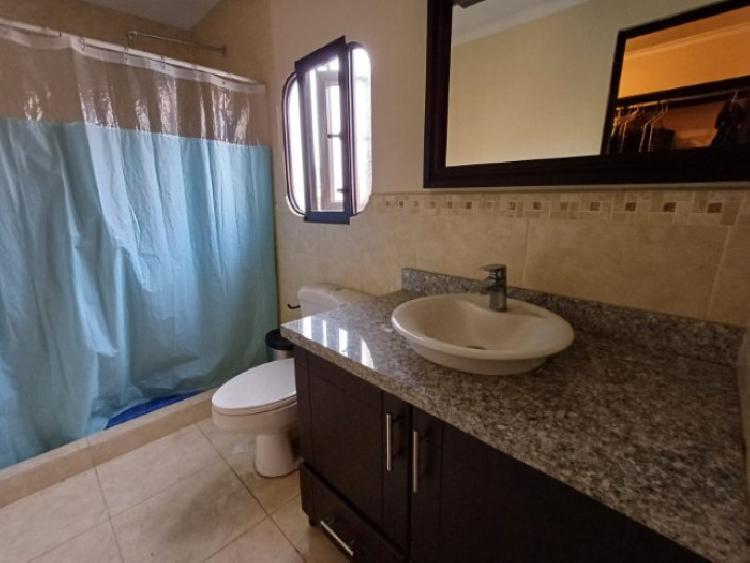 Casa en Venta Quintas Los Encinos Zona 7 de Mixco