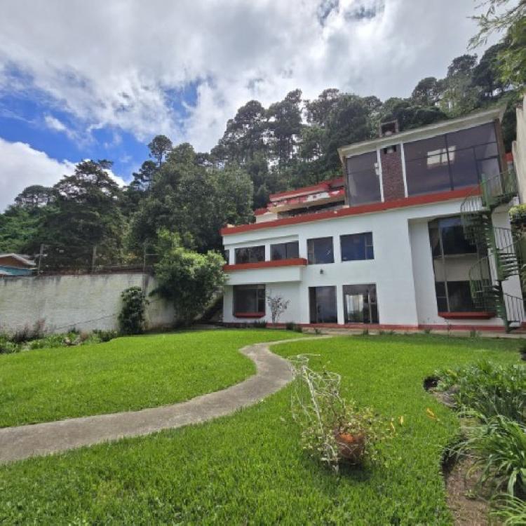 Casa en Venta en Montebello, Carretera a El Salvador