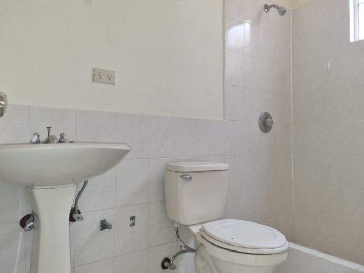 Apartamento en Renta Zona 13 Monte Azul