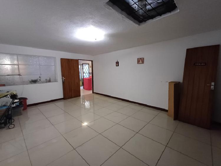 Casa en Renta Uso Comercial cerca de Calzada Roosevelt