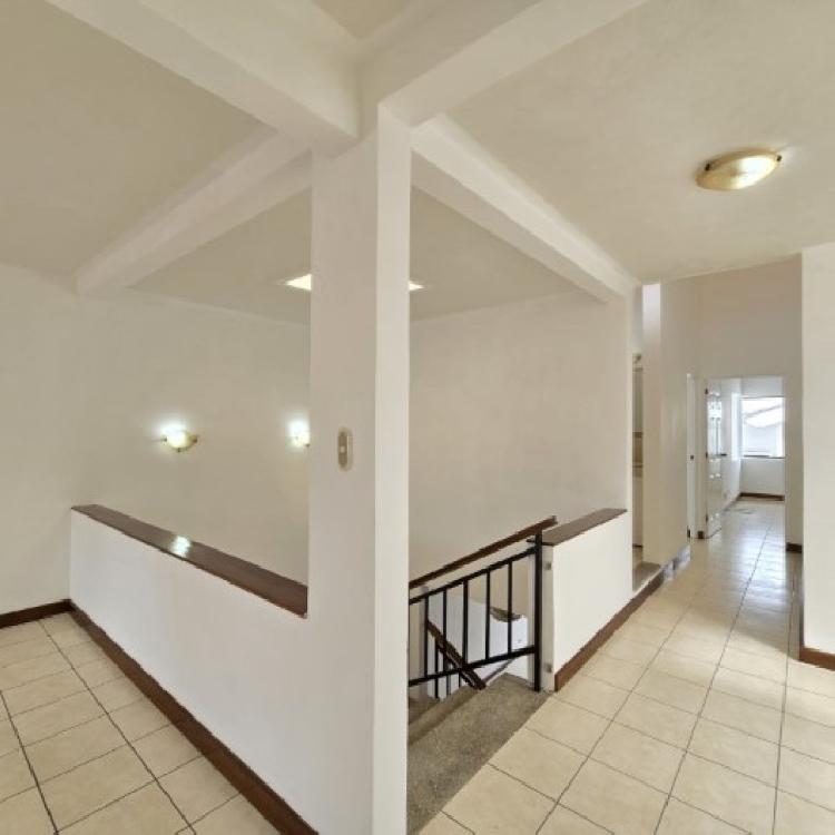 Casa en Renta San Cristóbal A-1 por Bulevar Principal