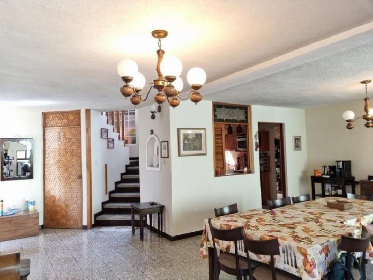 Casa y Apartamento en Venta San Cristóbal, sin garita.