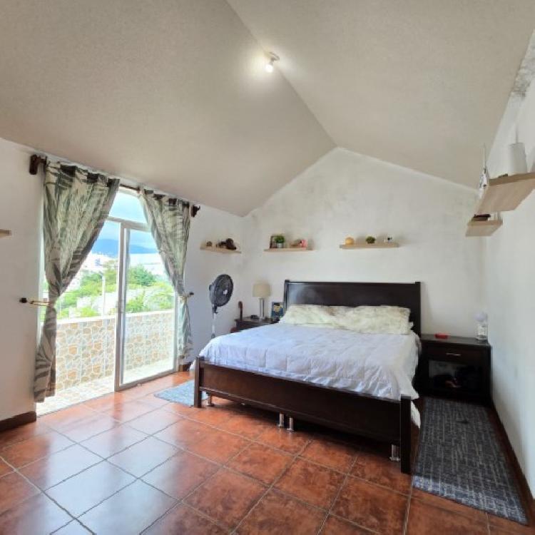 Casa en Venta cerca de Bulevar San Cristóbal, Guatemala