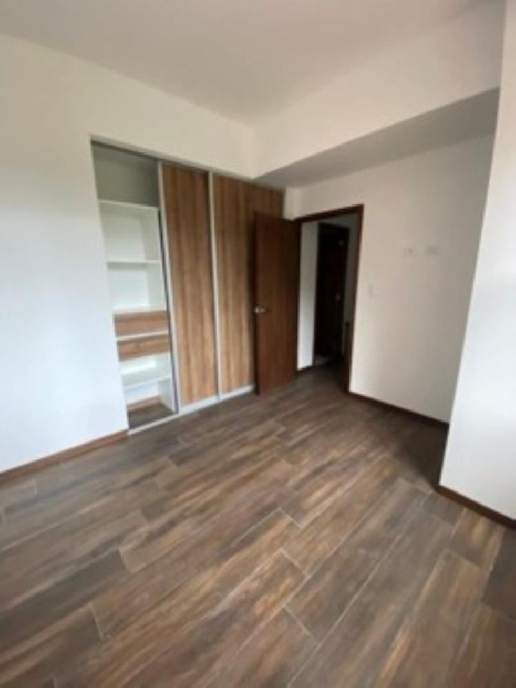 Apartamento en Venta y Renta Zona 10, Ciudad Guatemala