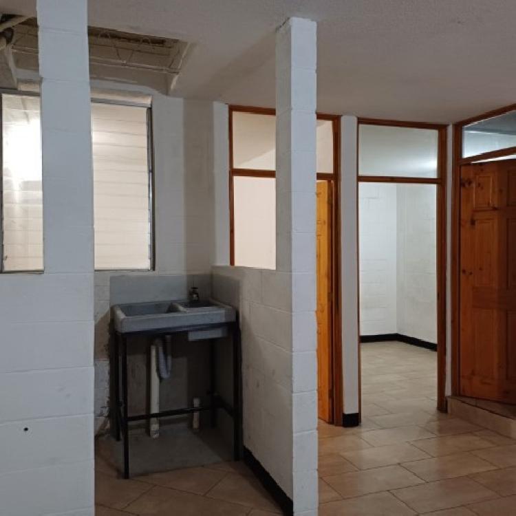 Apartamento en Renta Colonia Monte Real Zona 4 de Mixco