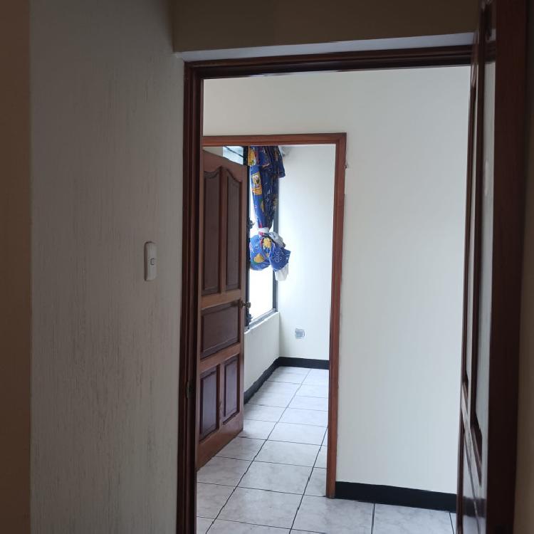 Casa en Renta en Boulevard San Nicolás Zona 4 Mixco 