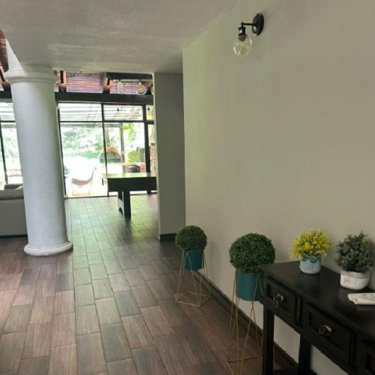Casa Amueblada en Renta Hacienda Country Club