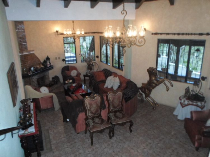 CASA EN VENTA KILOMETRO 21.5 MIRALVALLE CARRETERA SAN LUCAS GUATEMALA