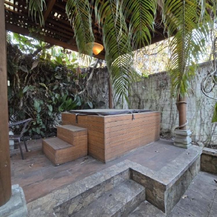 Casa en Venta en Condominio sobre Bulevar San Cristobal